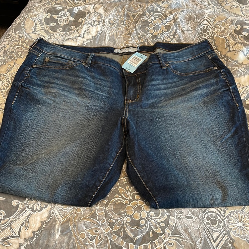 Torrid skinny jeans with white stressed detail